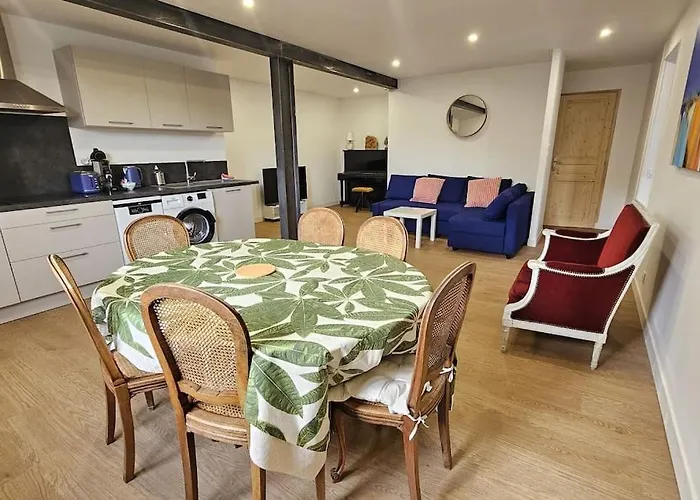 La Maison Des Noyers #parking#calme#terrasse アパート